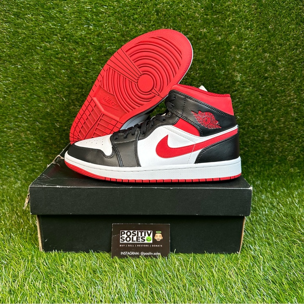 Air Jordan 1 Mid Black Gym Red